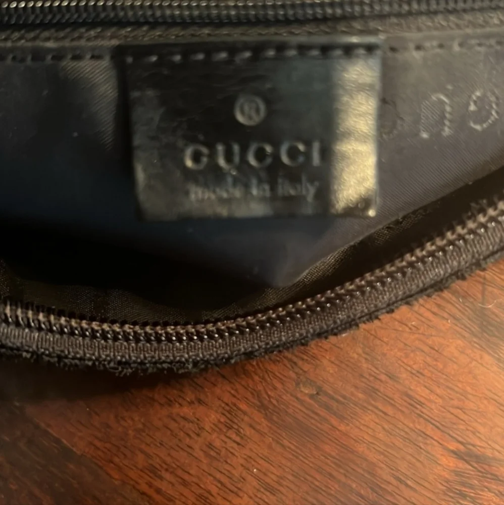GUCCI Vintage Nylon Hand Bag with Bamboo Handle Black. COA Included - Picture 10 of 13